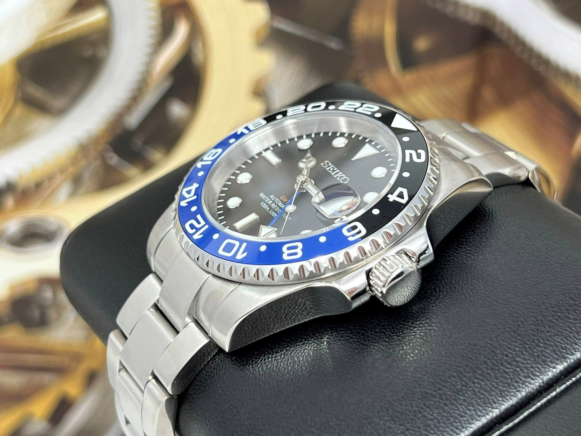 Seiko Batman - True GMT 4 Hand - NH34 - Blue and Black - 41mm - Stainless Steel - Automatic Custom Watch | Seiko Mod | Watch Mod