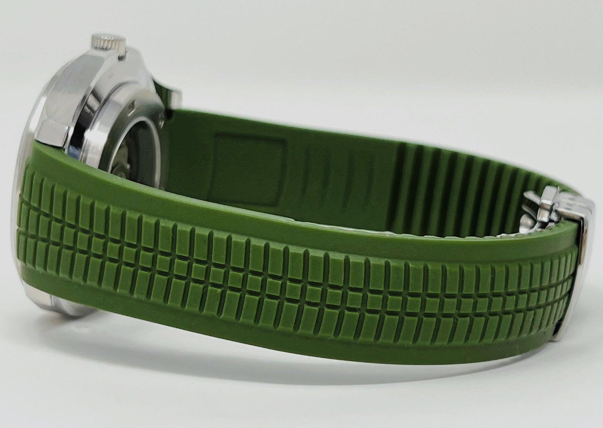 Seikonaut - Green on Rubber - Modern Automatic Sport Dress Watch | Sapphire Crystal | Khaki Tropical Green | Turtle Waffle | Jumbo | Olive