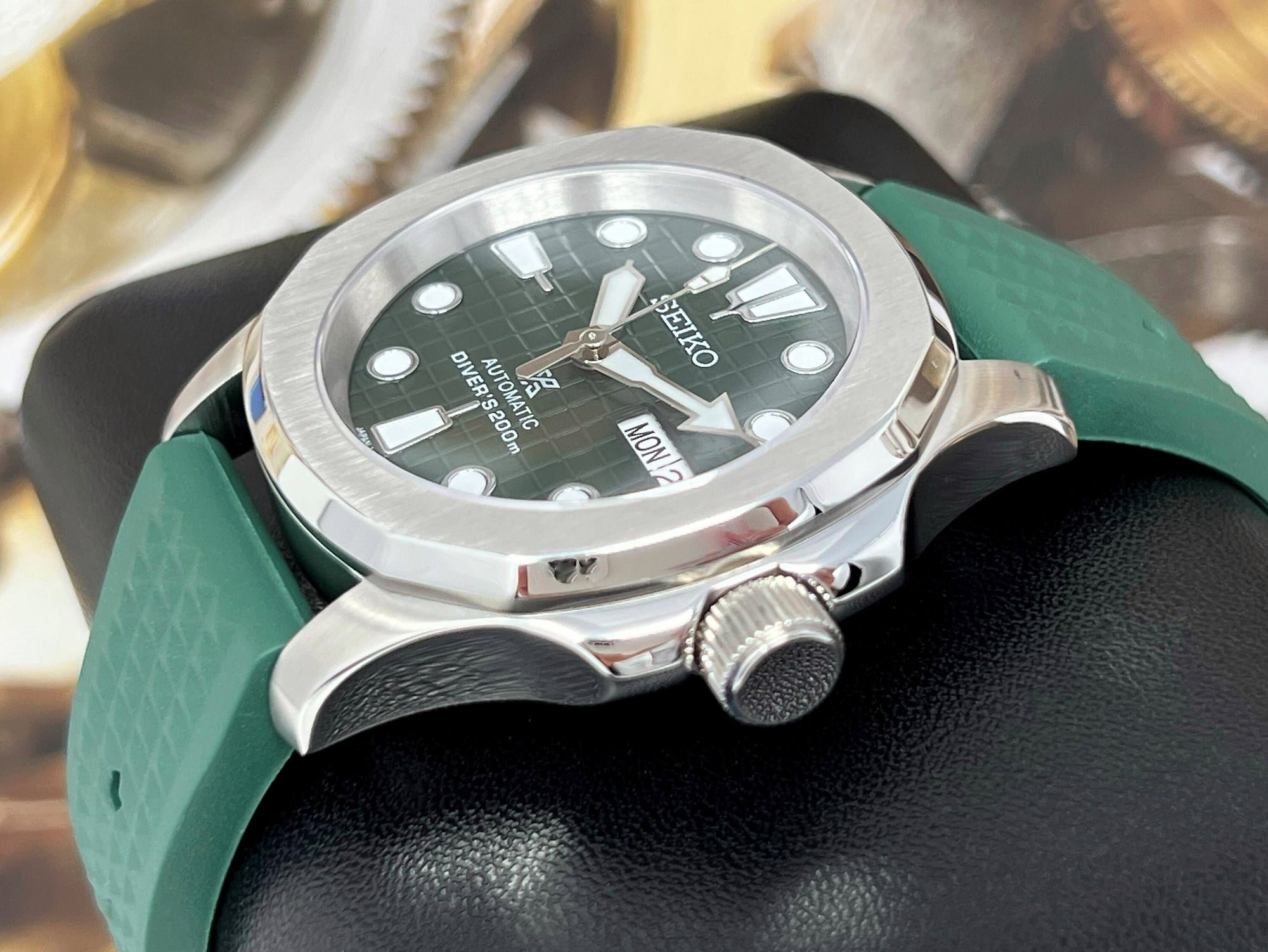 Seikonaut Green Modern Diver - Seiko Mod | Seiko Turtle Dial | NH36 Day Date Automatic | Rubber Dive Watch | Sport Watch | Men&#39;s Watch