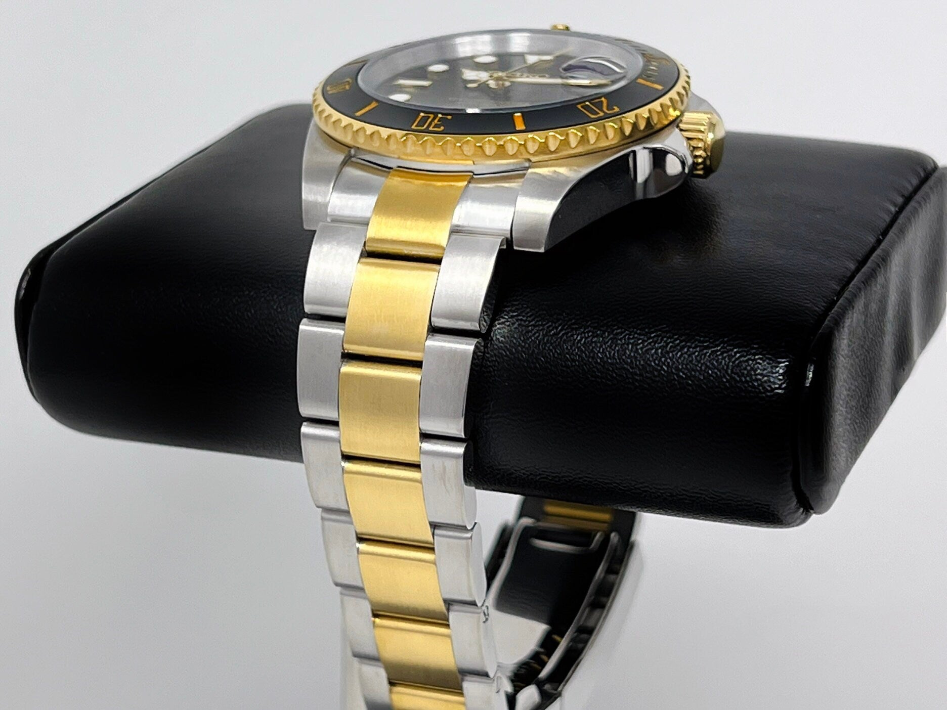 Seiko Black and Gold Submariner Mod | Two Tone | Sapphire Crystal | Steelsport Watch Mod | Ceramic Bezel | Custom | Yellow Gold Sub | Bluesy