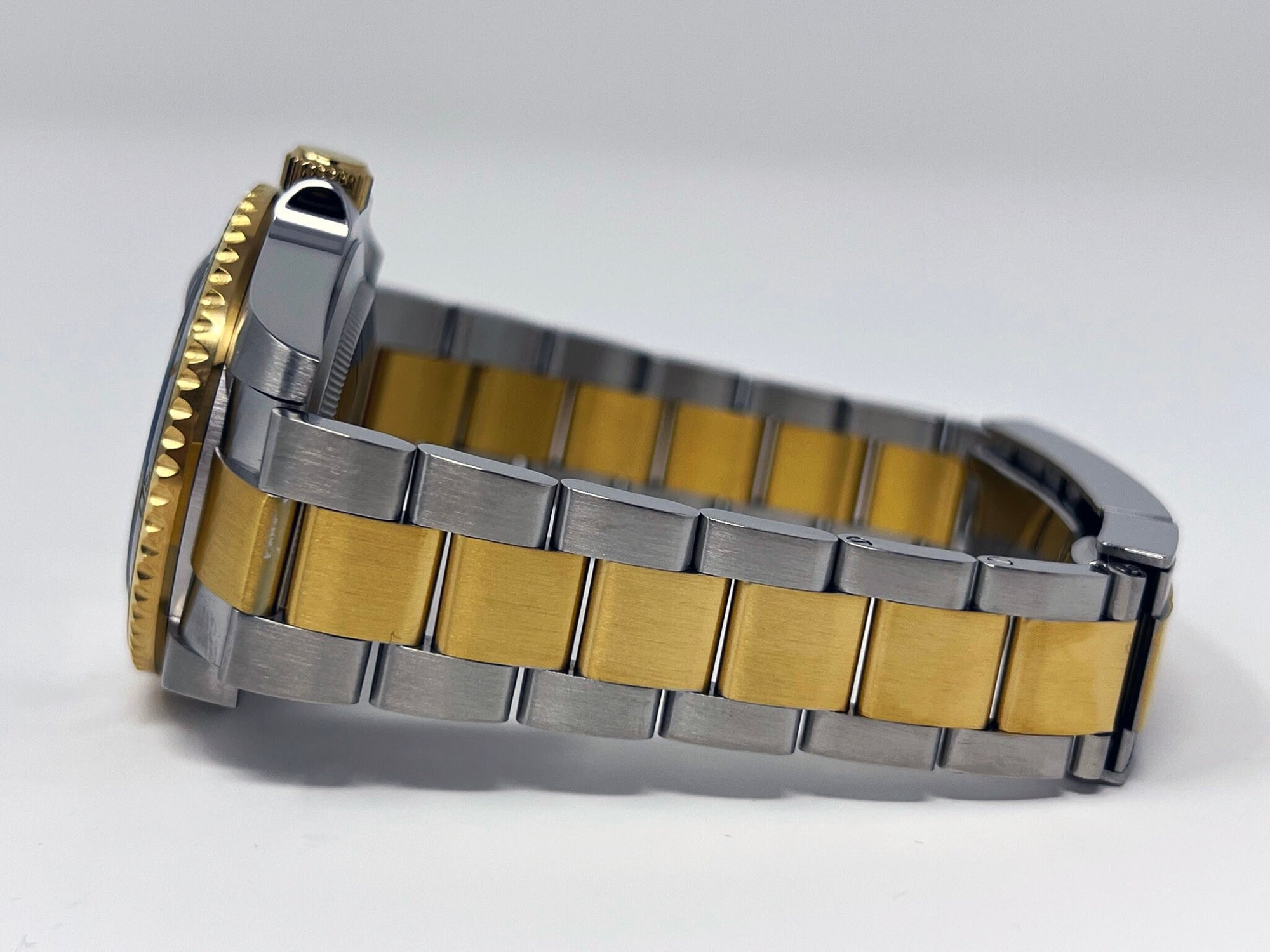 Seiko Black and Gold Submariner Mod | Two Tone | Sapphire Crystal | Steelsport Watch Mod | Ceramic Bezel | Custom | Yellow Gold Sub | Bluesy