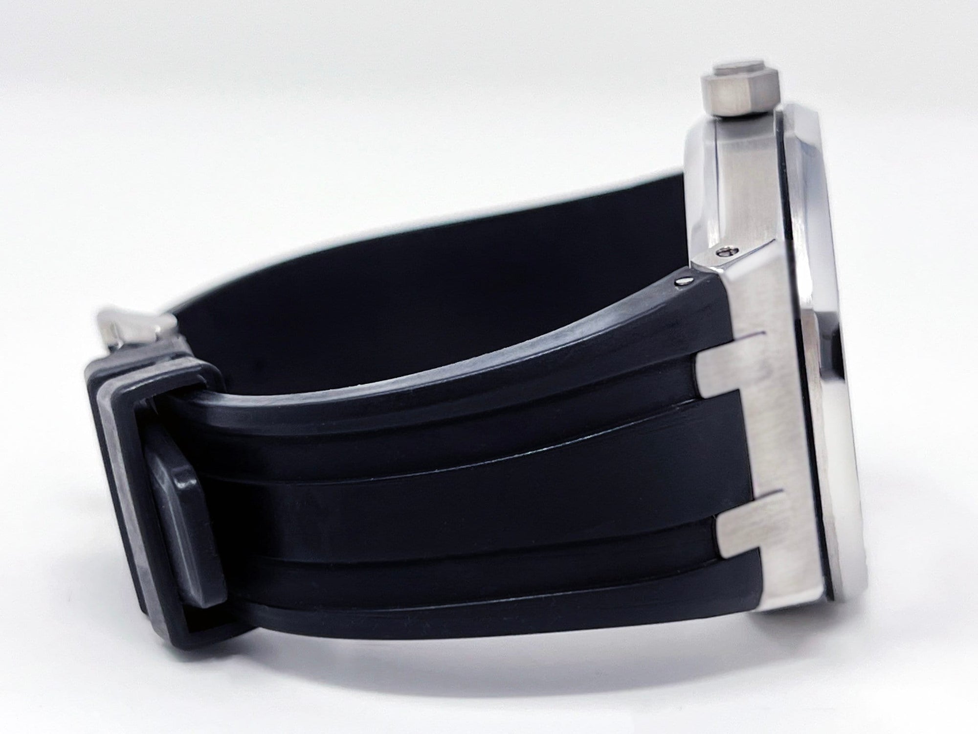 Seikoak 2023 - Modern Stainless Steel with Rugged Rubber Strap - Luxury Dress and Sport Watch | Black Waffle Dial | Seiko Mod | Custom