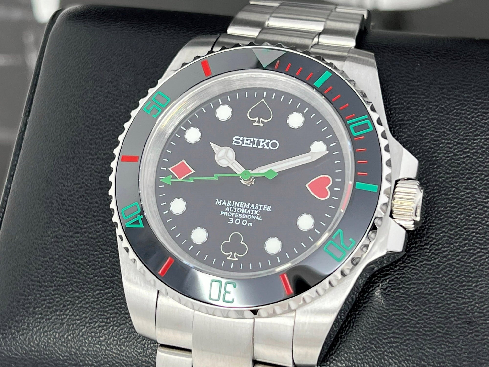 Seiko Casino Royale Submariner | Stainless Steel | Sapphire Crystal | Oyster Bracelet | Ceramic Bezel | Seiko Mod | NH35 | Poker Chips Cards