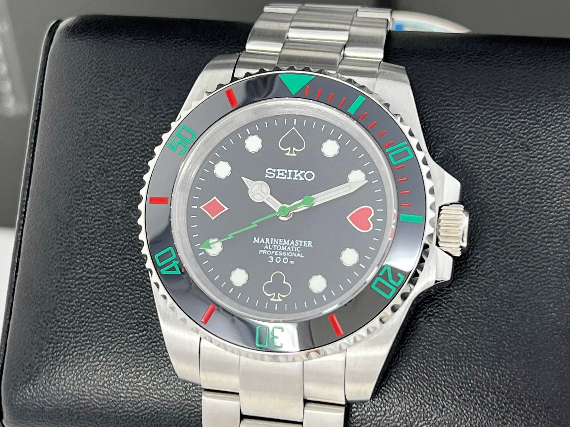 Seiko Casino Royale Submariner | Stainless Steel | Sapphire Crystal | Oyster Bracelet | Ceramic Bezel | Seiko Mod | NH35 | Poker Chips Cards