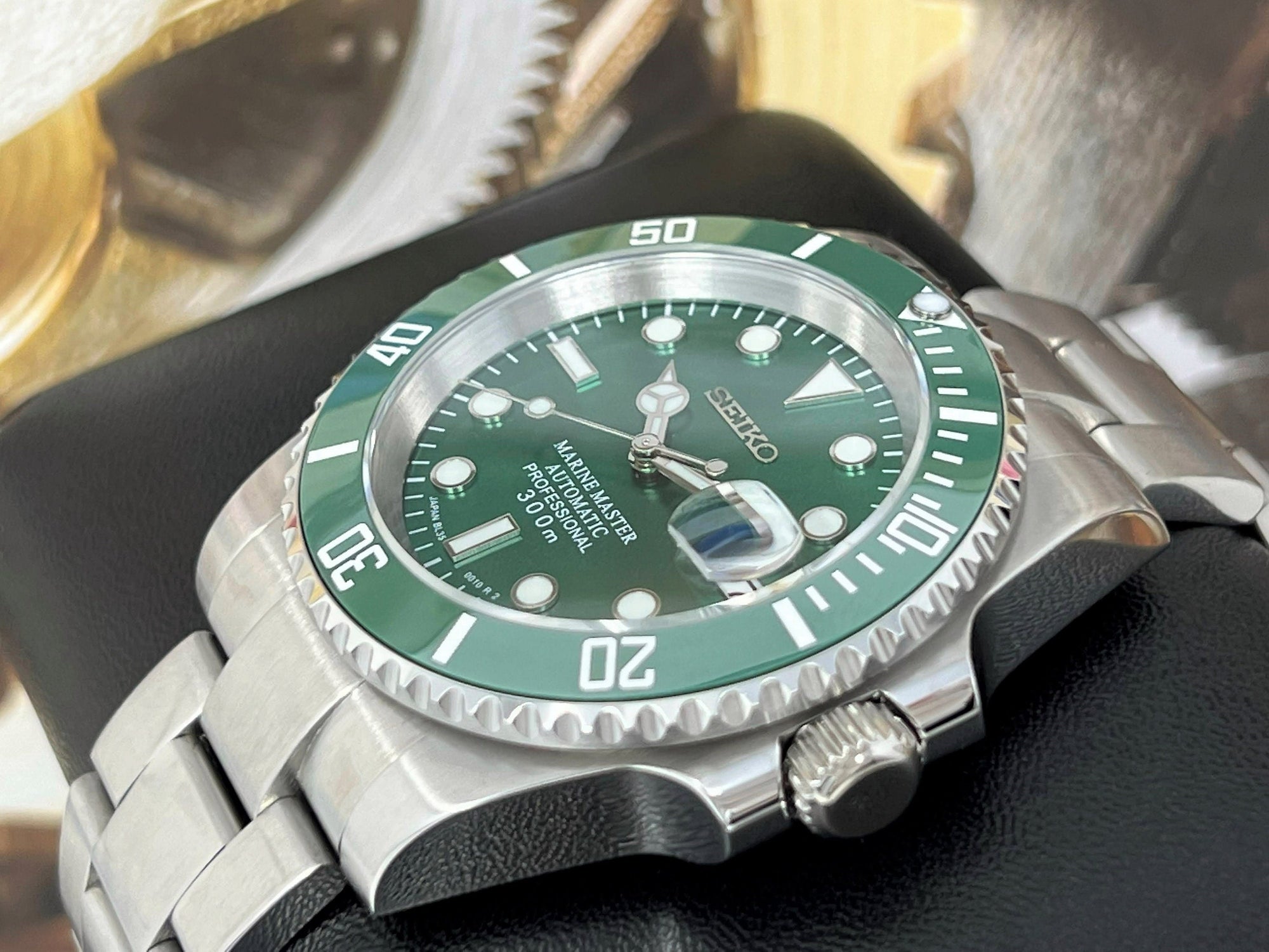 Seiko Hulk Submariner - Green Sunburst Green Bezel | Stainless Steel | Sapphire Crystal | NH35 Movement | Custom Build Seiko Mod | Watch Mod