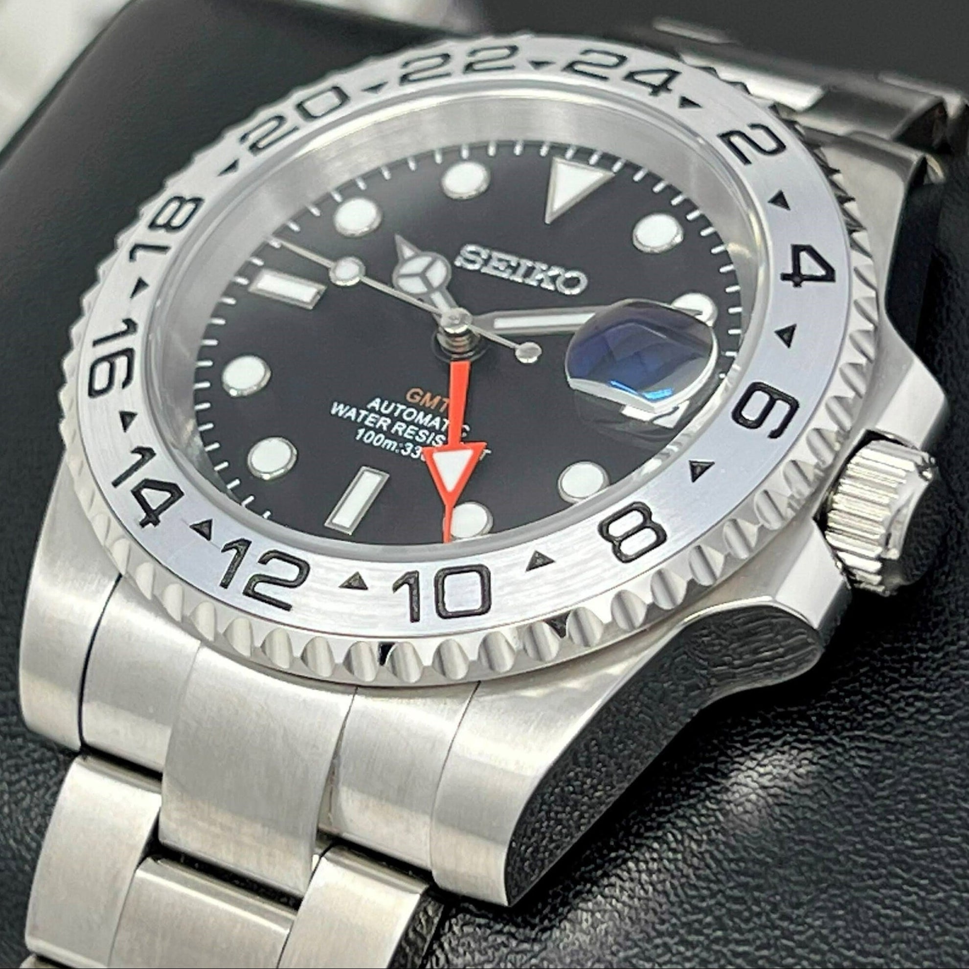 Seiko Explorer II - NEW 4 Hand GMT 2022 - NH34 - Black Dial - 41mm - Stainless Steel - Automatic Watch - Custom Build - Ready to Ship!